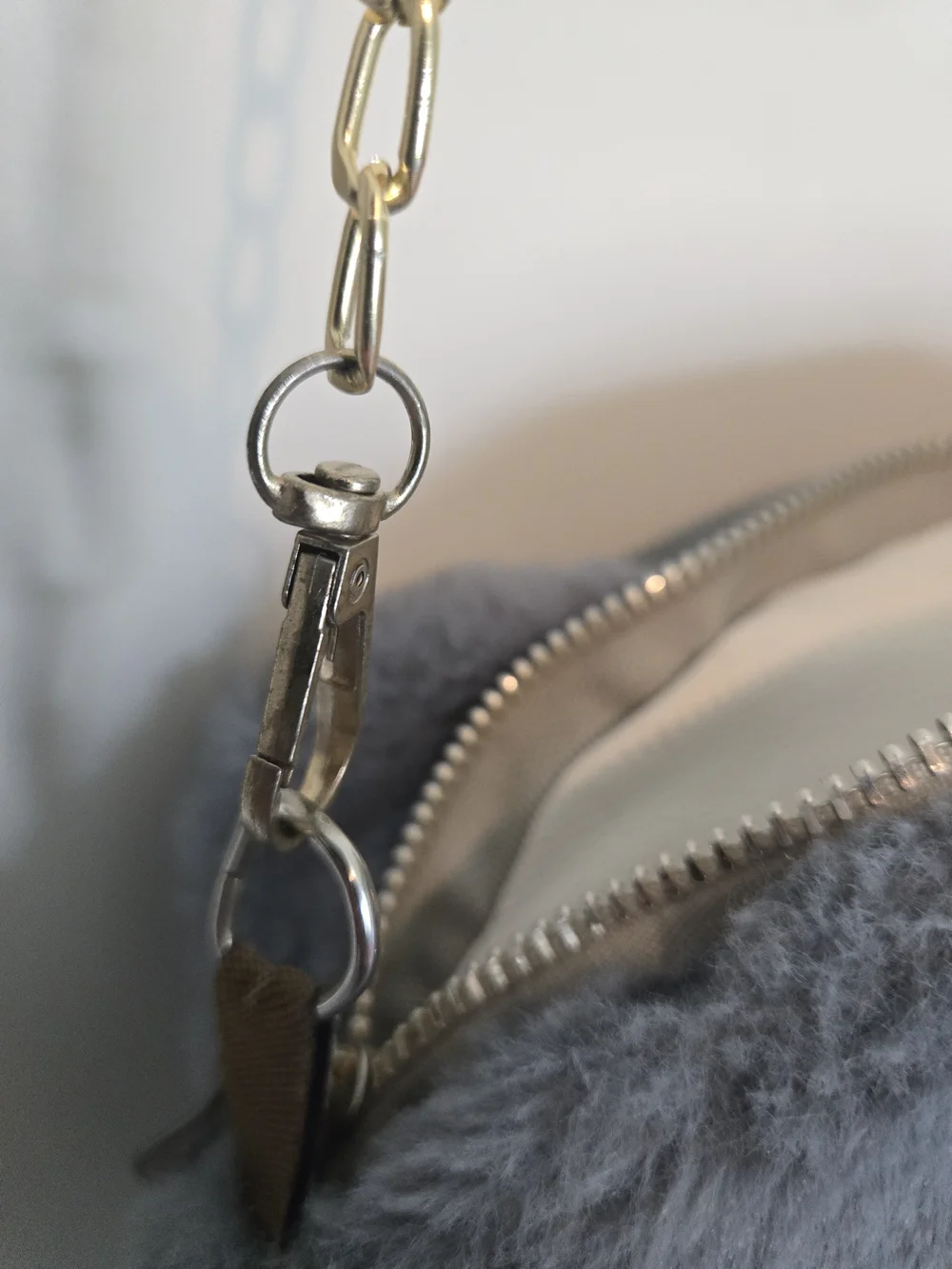Plush Grey Cat Kids Crossbody Bag with Chain Strap